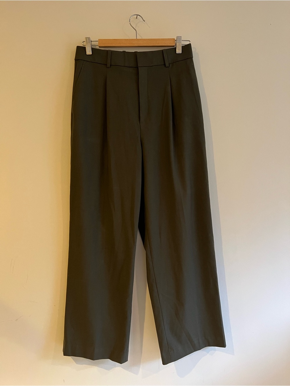 Uniqlo Olive Wide-Leg Tailored Trousers